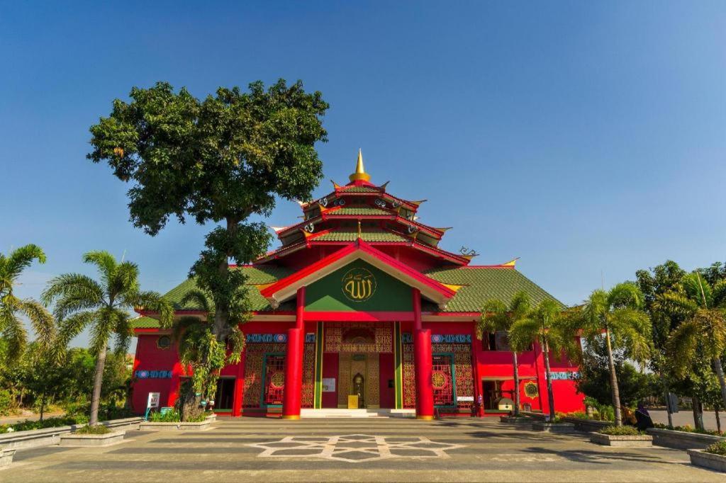 Life Puri Hotel Surabaya Gubeng Dış mekan fotoğraf