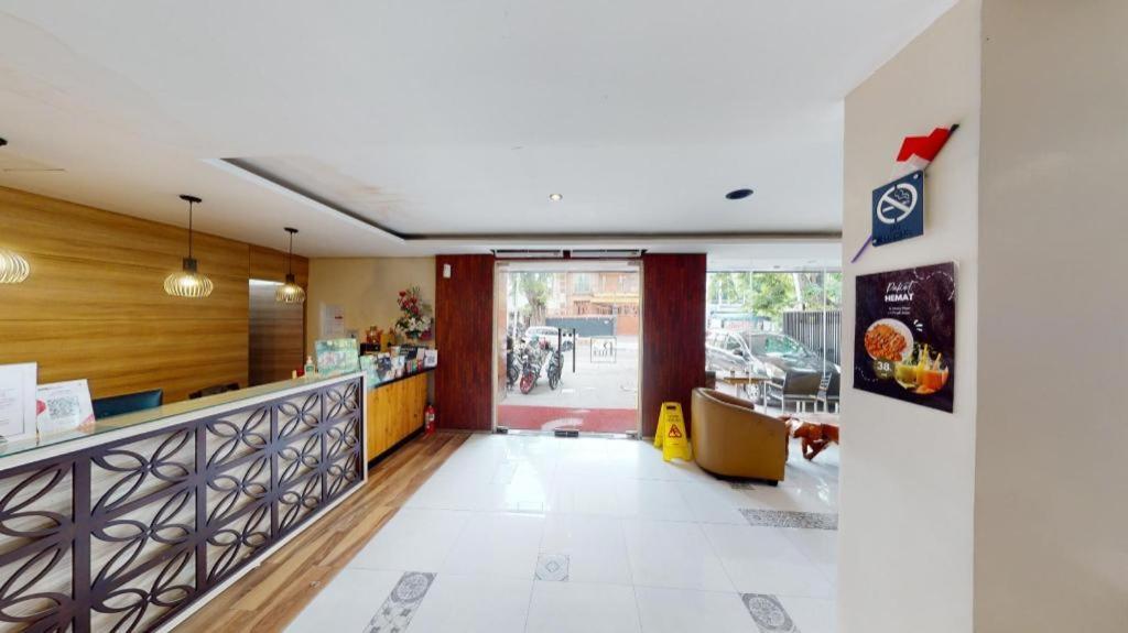 Life Puri Hotel Surabaya Gubeng Dış mekan fotoğraf