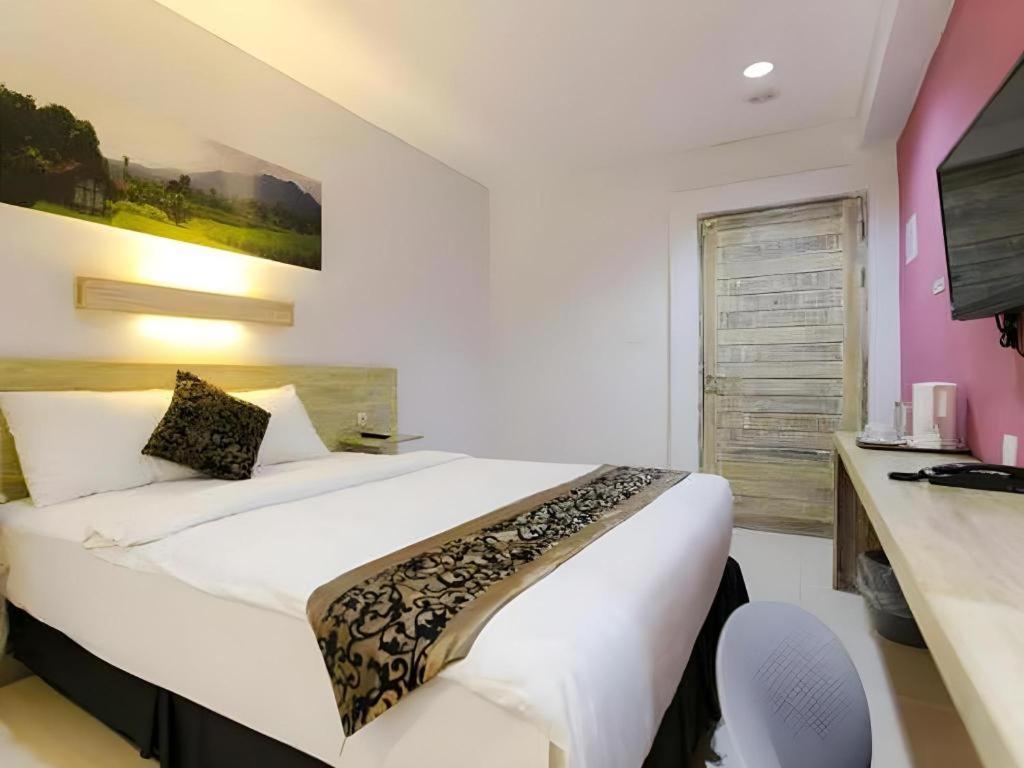 Life Puri Hotel Surabaya Gubeng Dış mekan fotoğraf
