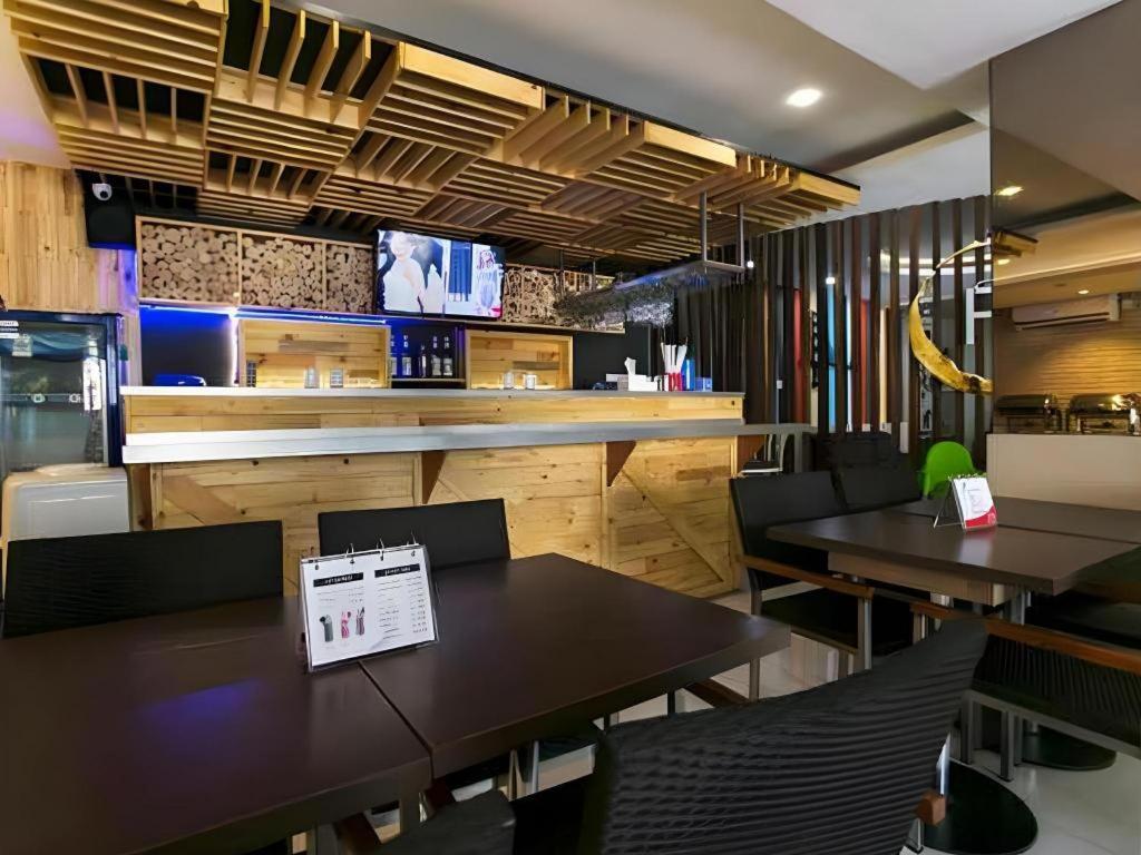 Life Puri Hotel Surabaya Gubeng Dış mekan fotoğraf
