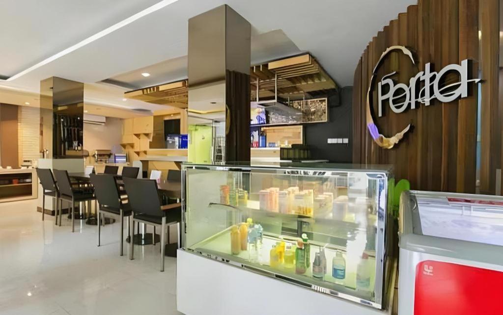 Life Puri Hotel Surabaya Gubeng Dış mekan fotoğraf