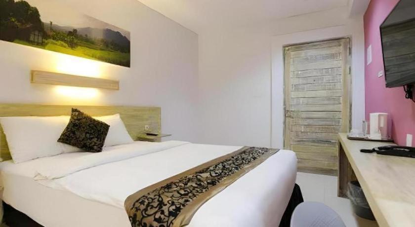 Life Puri Hotel Surabaya Gubeng Dış mekan fotoğraf