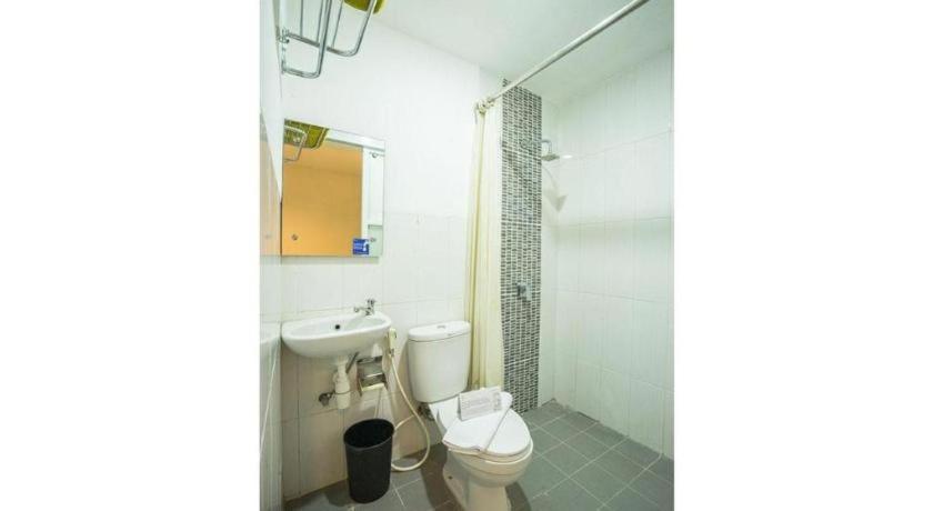 Life Puri Hotel Surabaya Gubeng Dış mekan fotoğraf