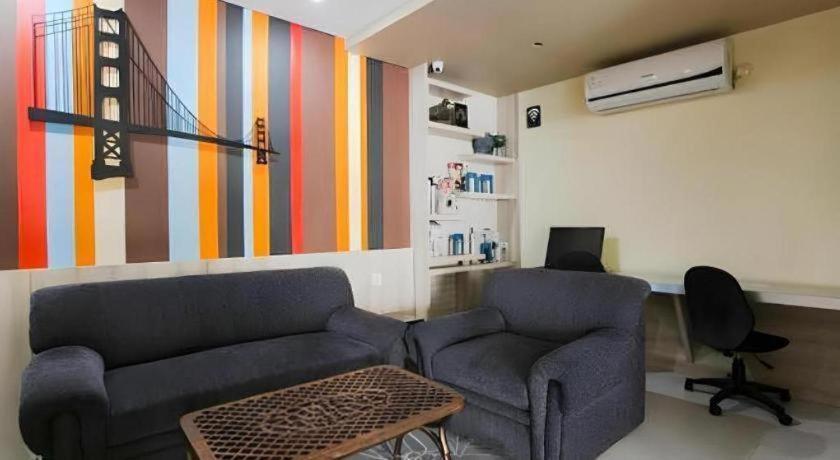 Life Puri Hotel Surabaya Gubeng Dış mekan fotoğraf