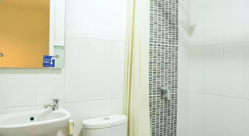Life Puri Hotel Surabaya Gubeng Dış mekan fotoğraf